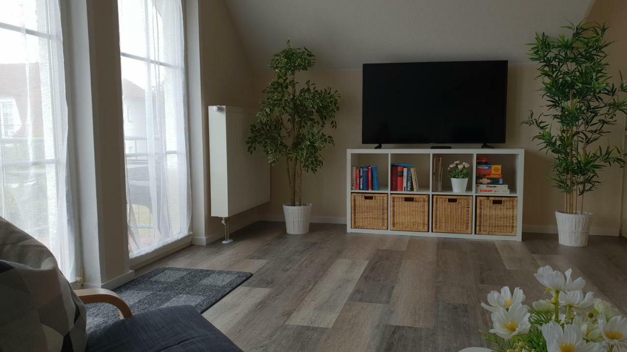 Ferienapartment Wiese & Meer Auf Ruegen Neddesitz Extérieur photo